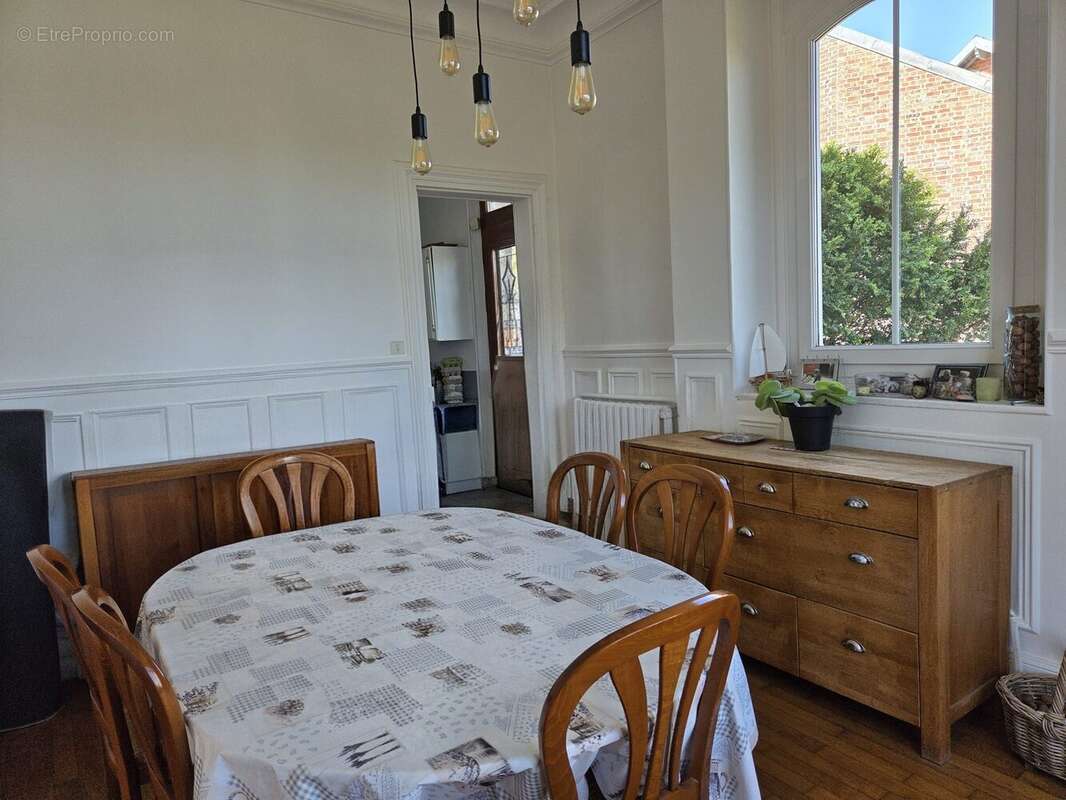 Maison 120 m² à Tracy-Le-Mont  - photo 3