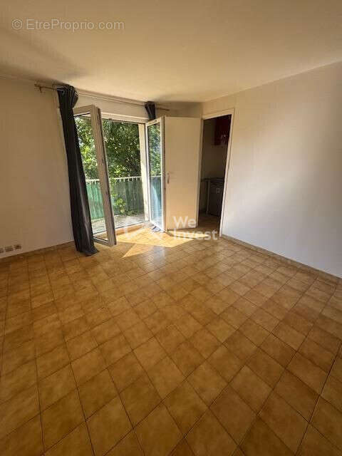 Appartement à FONTENAY-LE-FLEURY
