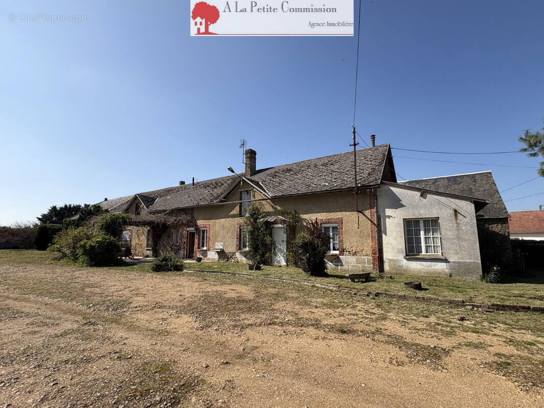 Maison à LUPLANTE