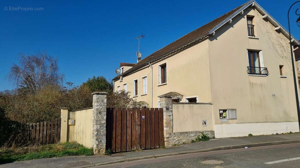 Maison à AULNAY-SUR-MAULDRE