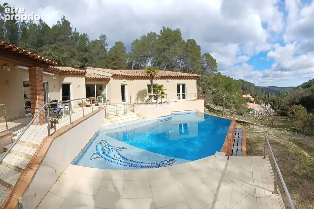 Maison à ENTRECASTEAUX