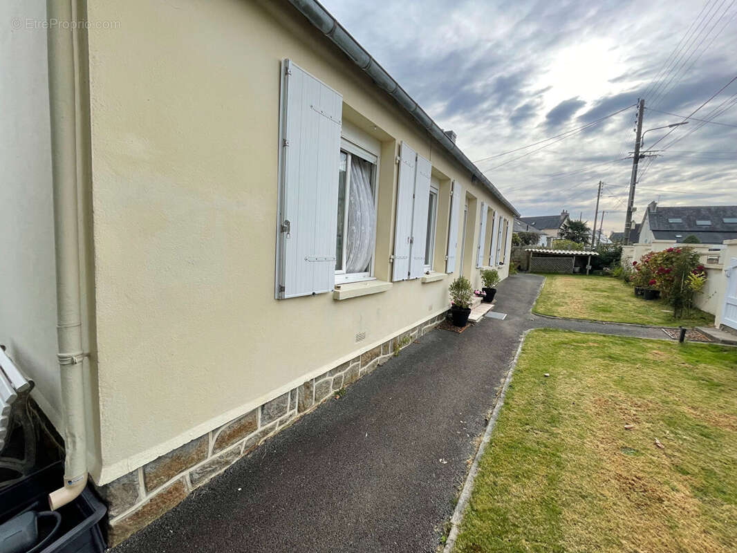 Maison à SAINT-MARTIN-DES-CHAMPS