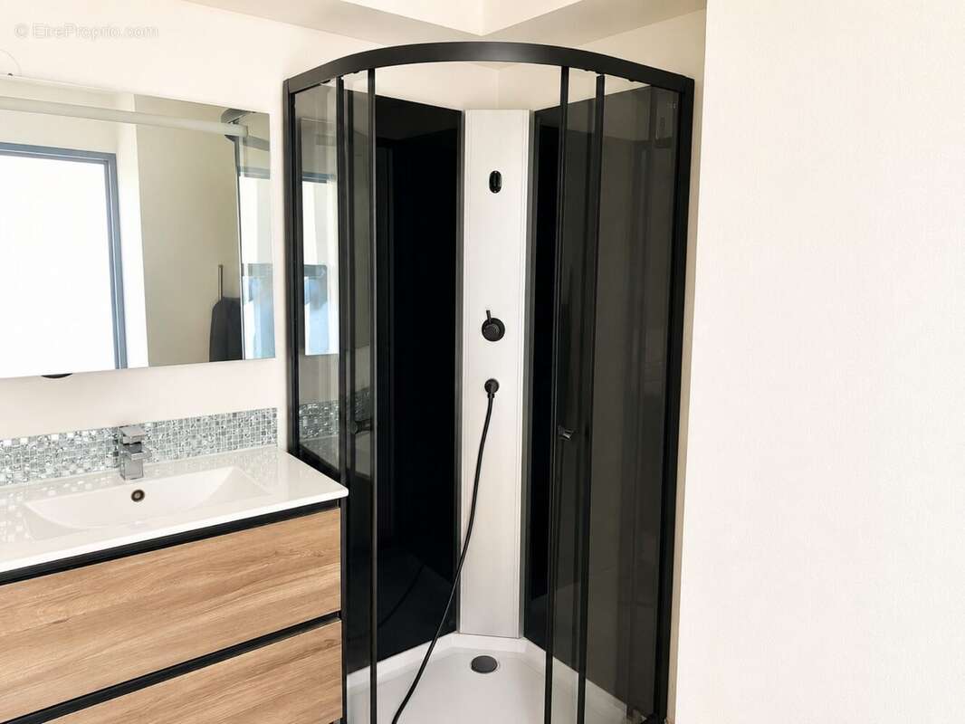 Appartement 37 m² à Saint-Denis  - photo 9