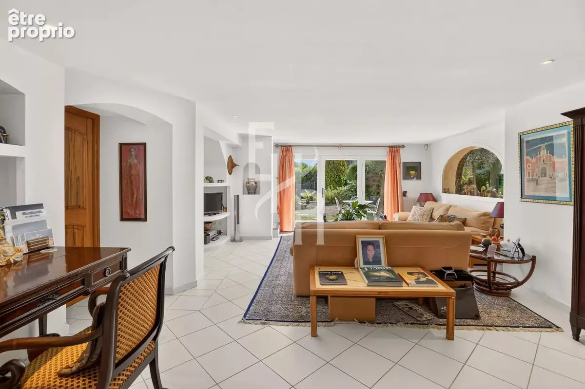 Opportunité à opio — villa familiale avec piscine à proximité de valbonne - photo 8