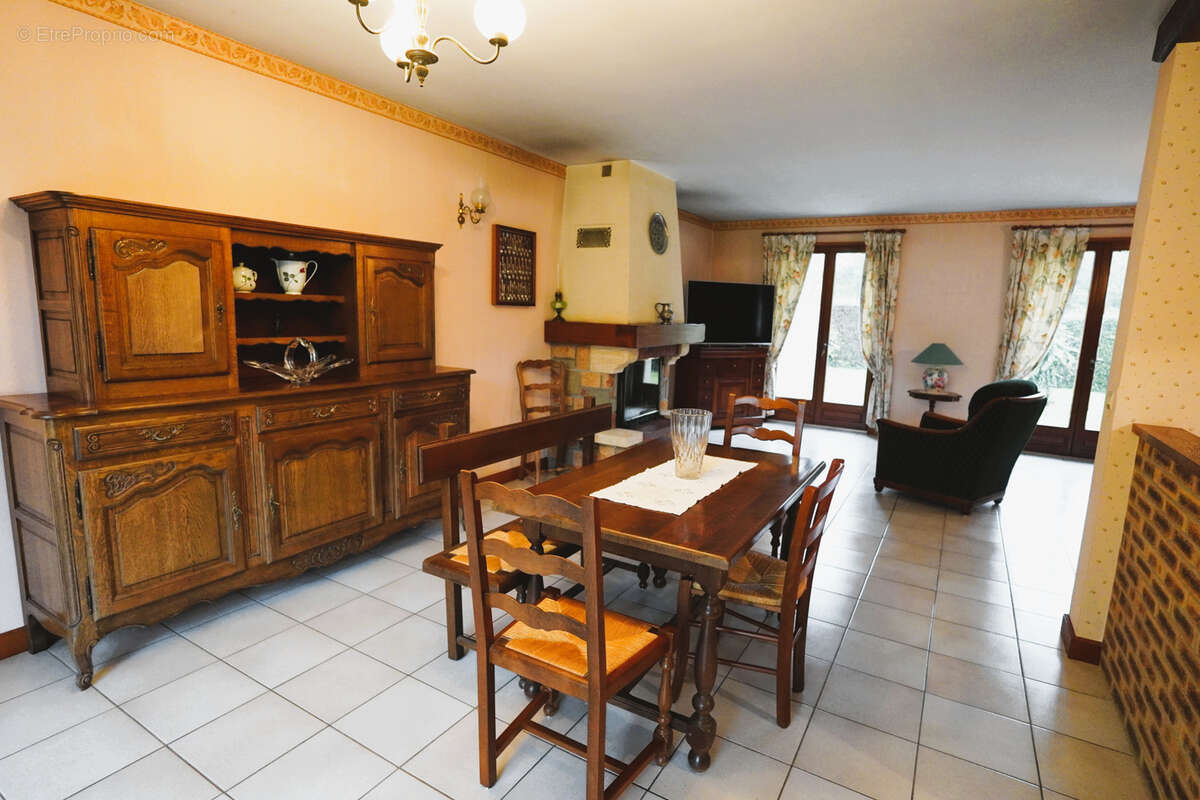 Maison à CHEROY