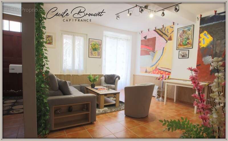 Maison de village rénovée à vendre 7 pièces SAINT LAURENT DE CERDANS (66) - photo 11