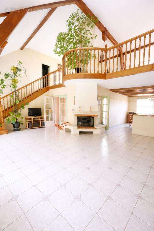 Maison à VILLEMOMBLE