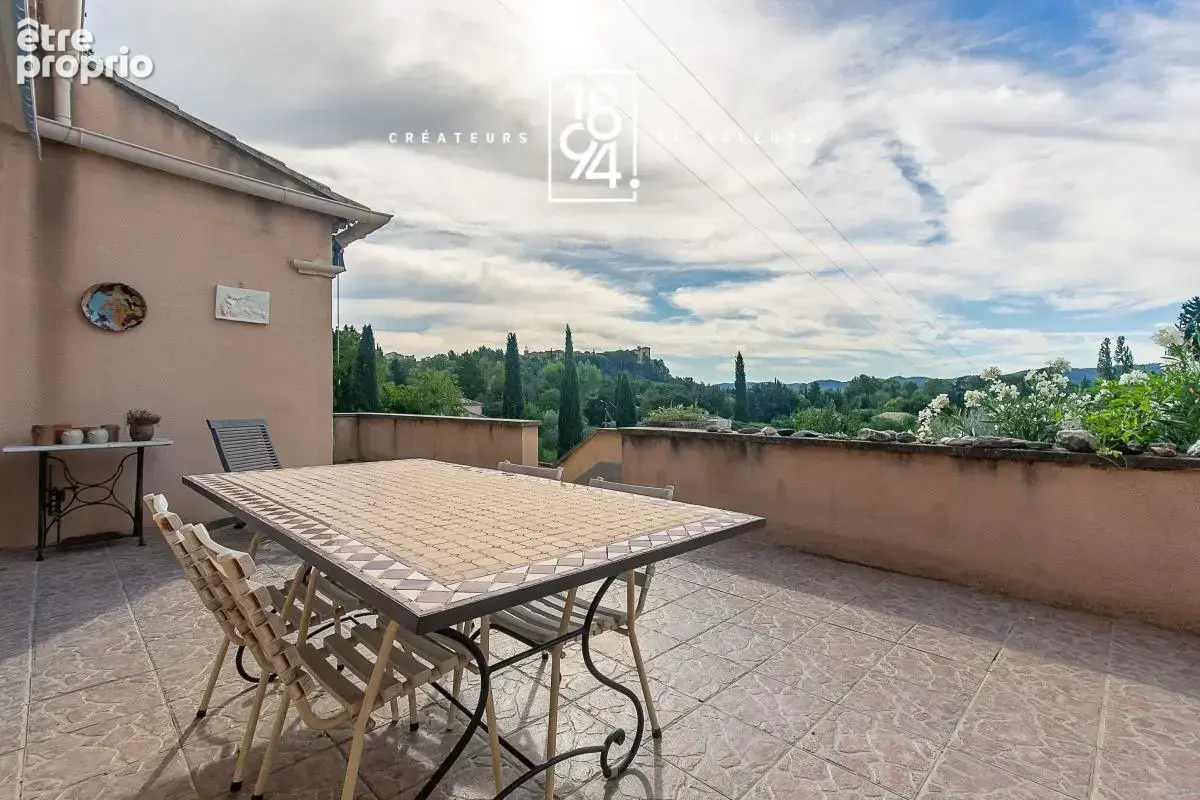 À la vente, villa familiale t5 + t3, terrain paysagé & piscine à lauris 84360 - photo 7