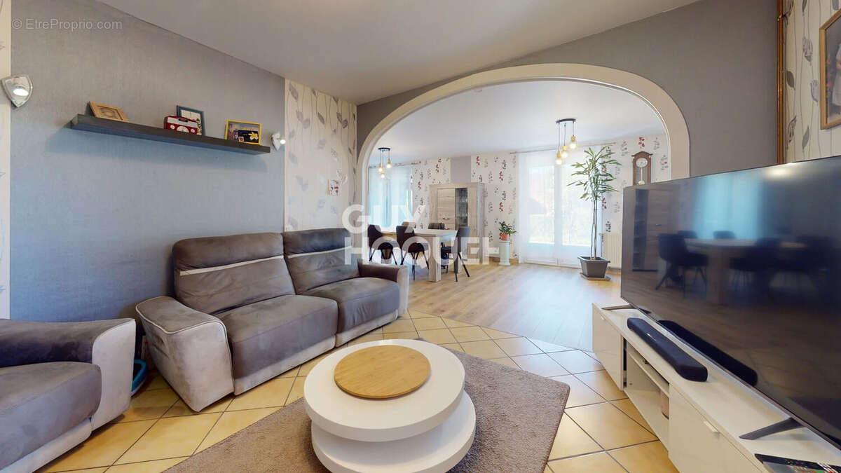 Maison à PROVENCHERE