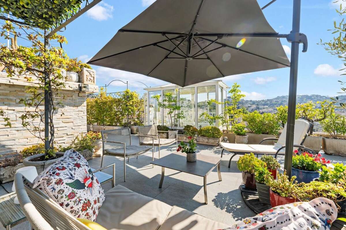 Appartement à LE CANNET