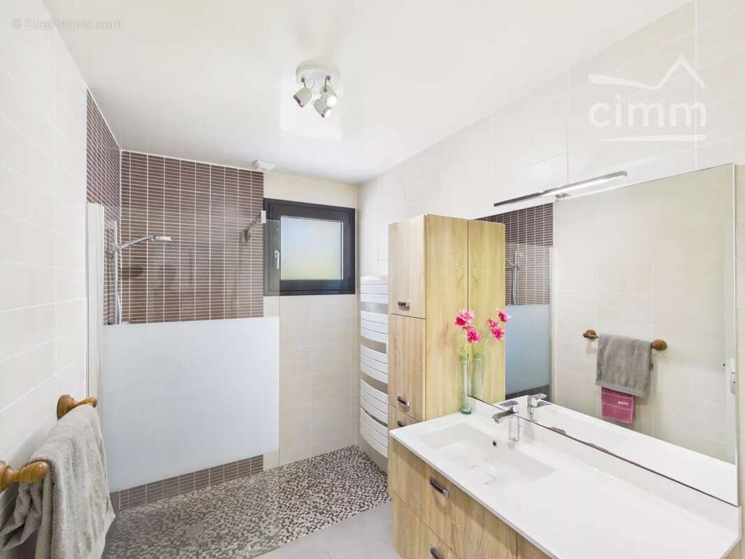 Maison 188 m² à Vourey  - photo 8