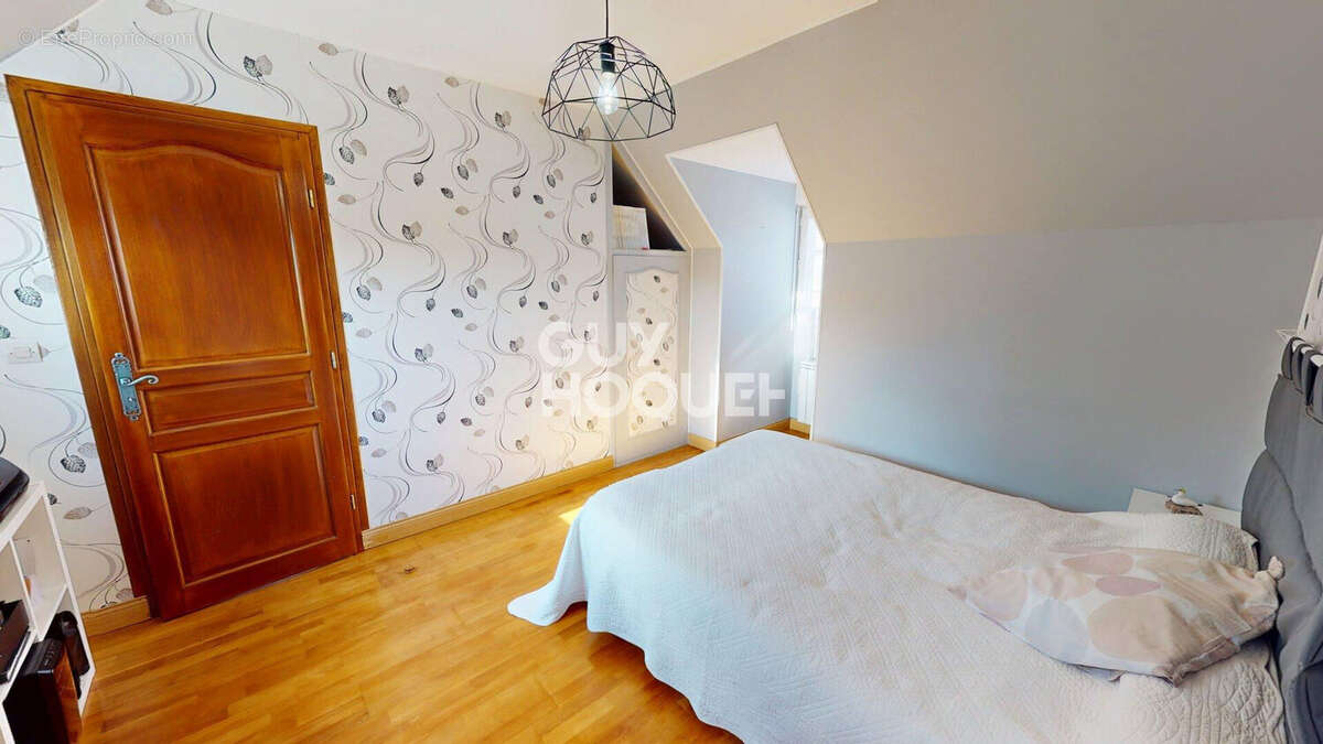 Maison à BRIIS-SOUS-FORGES