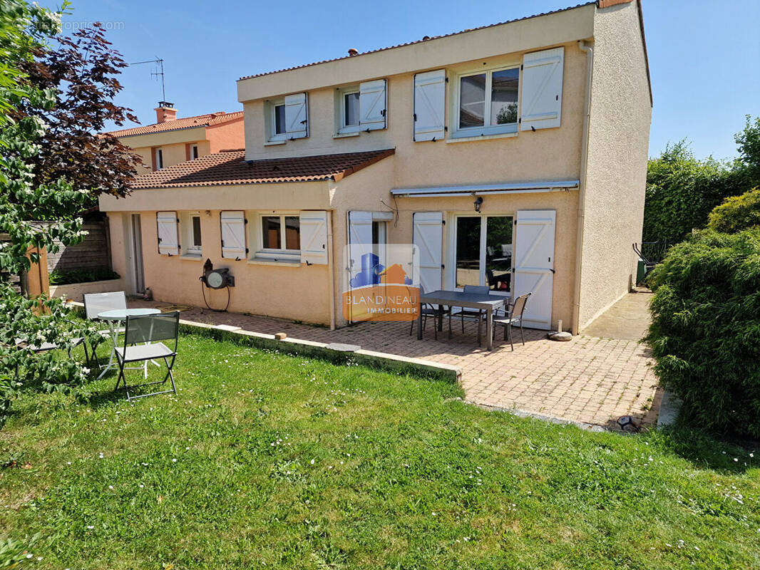 Maison à BOUGUENAIS