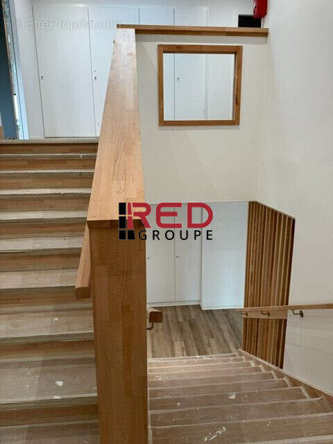 Commerce à EGUILLES