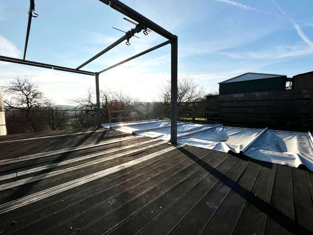 Maison à MENIL-LA-HORGNE