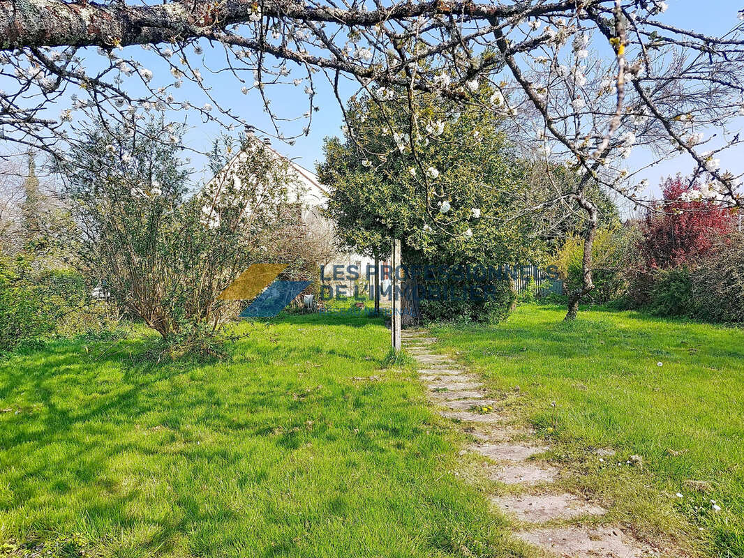 Maison à SAINT-GERMAIN-DES-PRES
