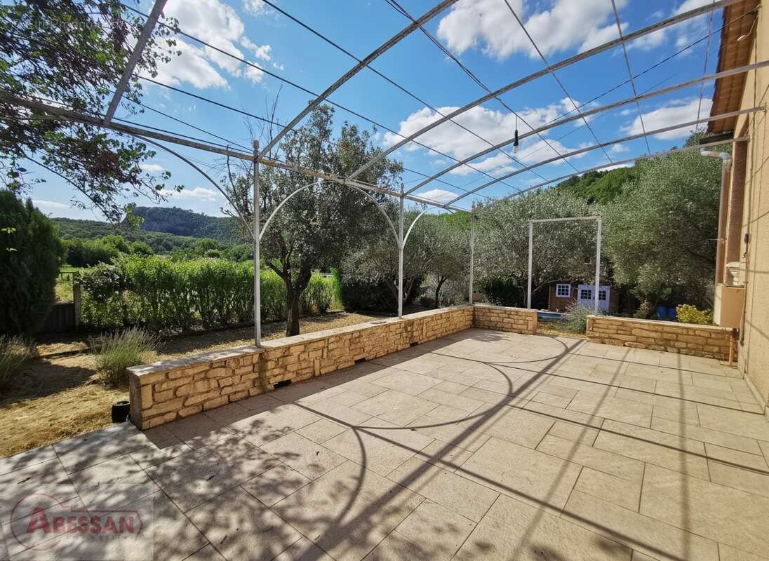 Maison à SAINT-JEAN-DU-PIN