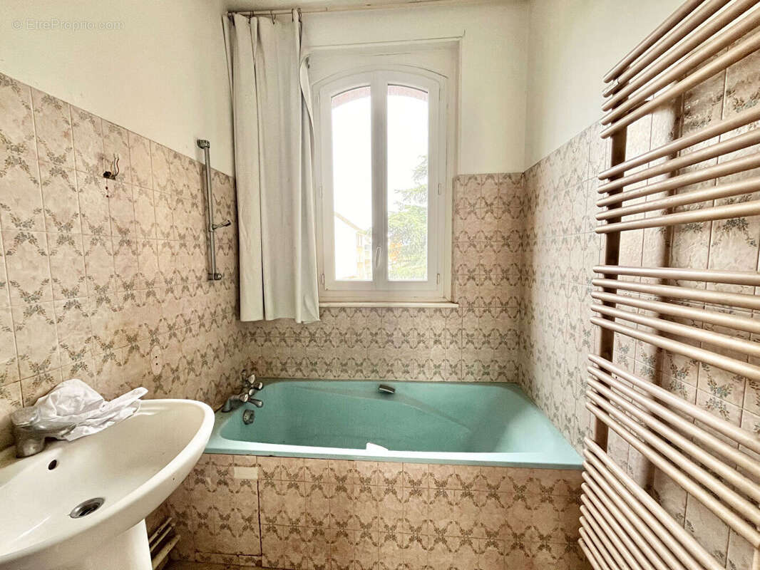 Meulière 187m2 - Centre ville Achères - photo 12