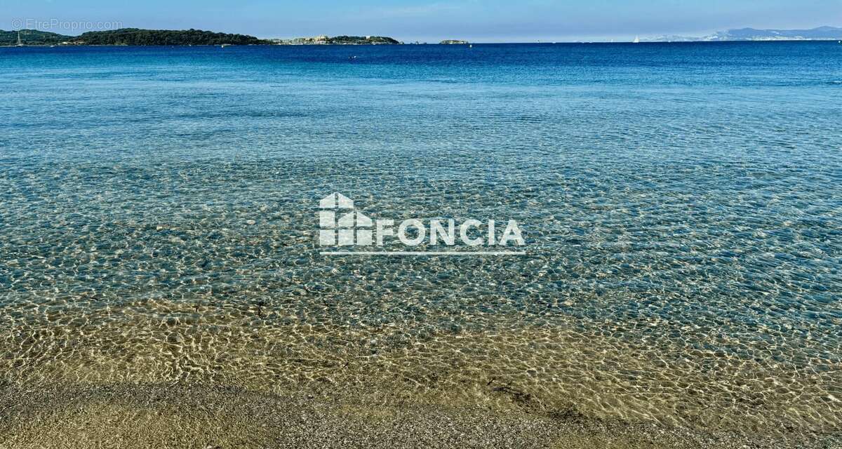 Appartement à SIX-FOURS-LES-PLAGES