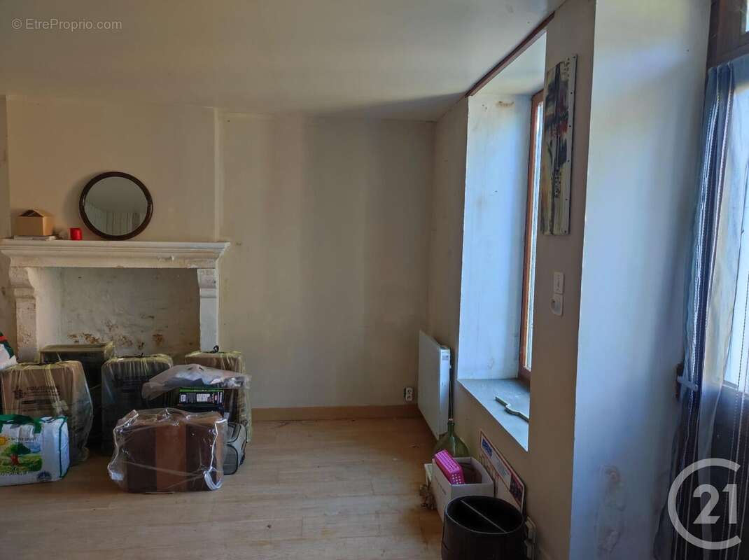 Maison à DAMPIERRE-SOUS-BOUHY