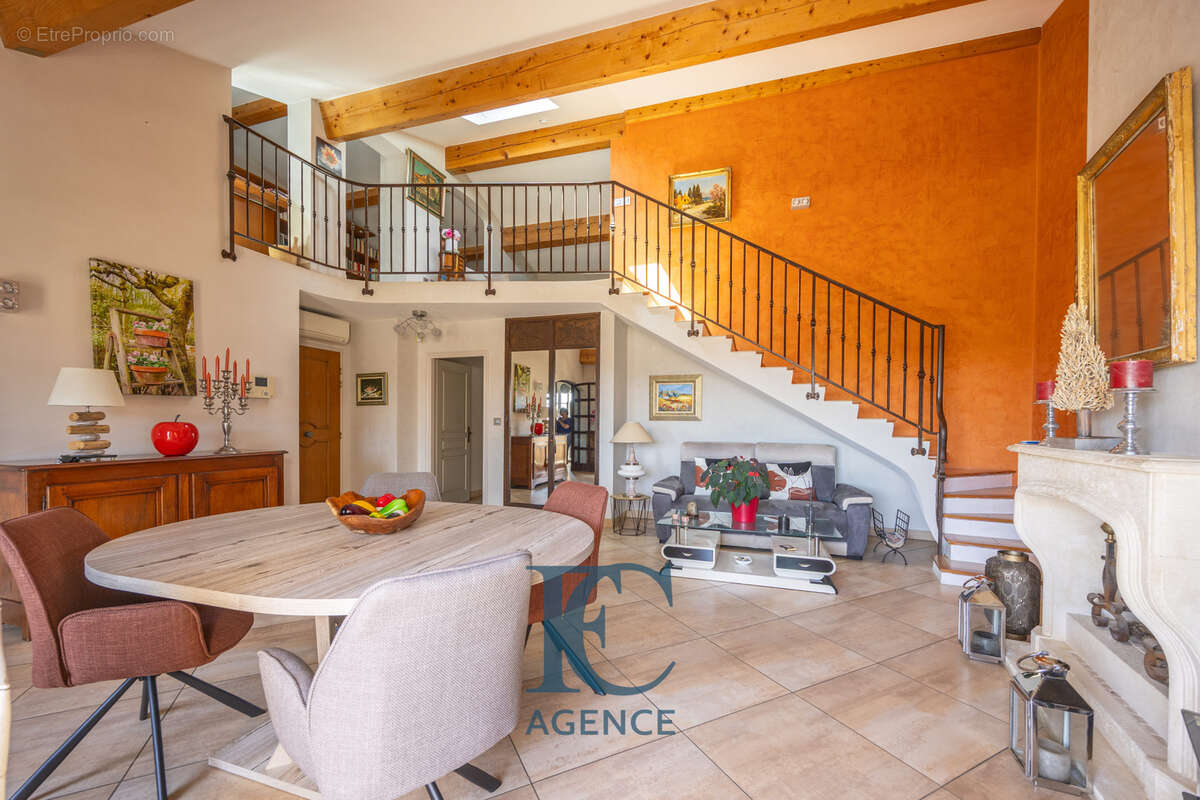 Appartement à SANARY-SUR-MER