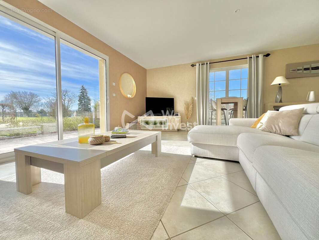 Maison à AIGUEPERSE