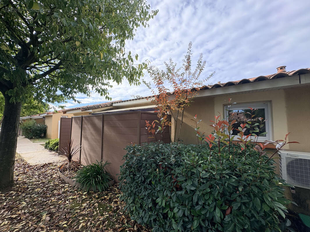 Maison à LA CALMETTE