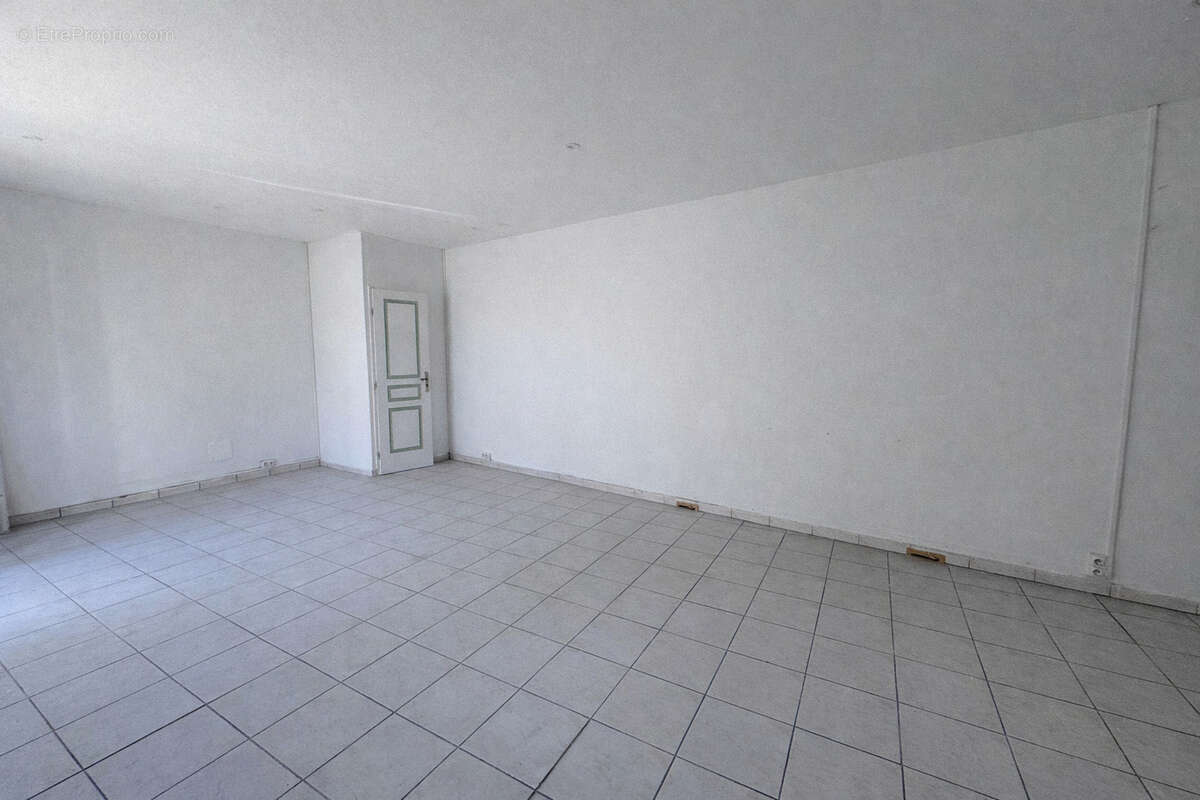 Appartement à COUTRAS