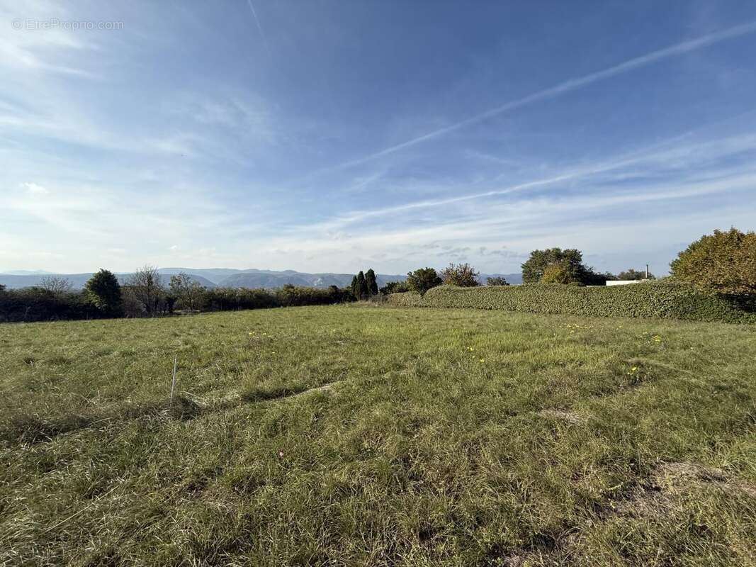 Terrain à LORIOL-SUR-DROME