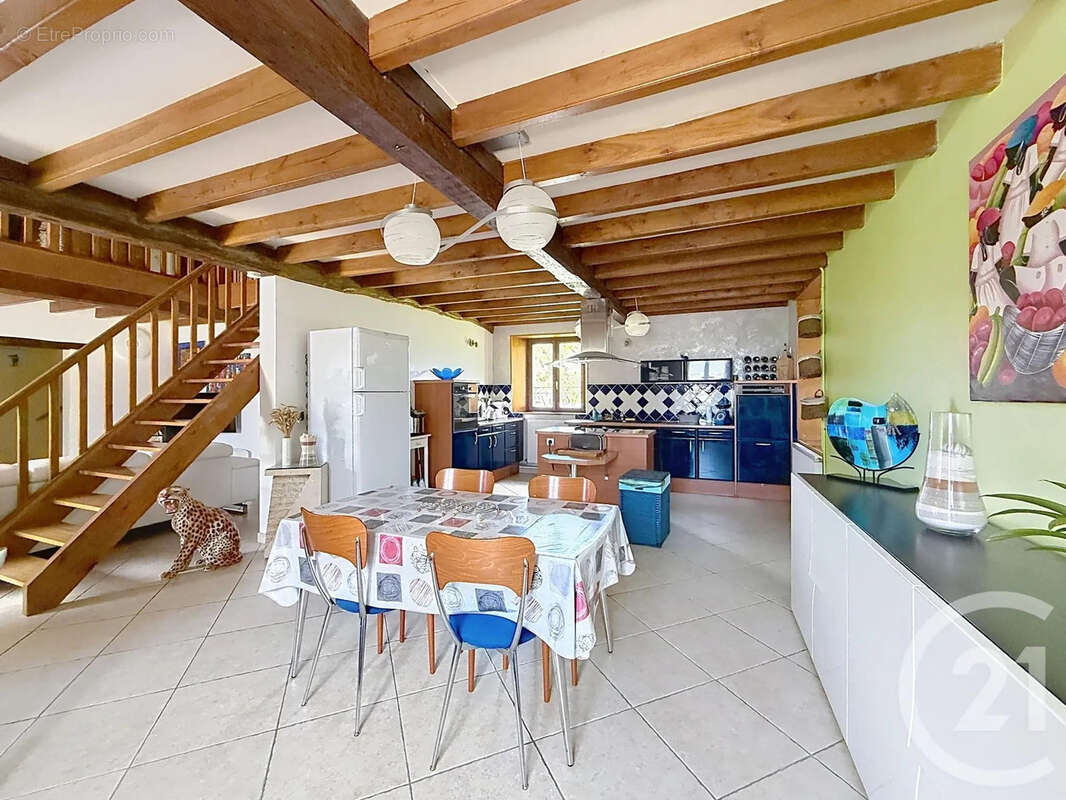 Maison 177 m² à Dosnon  - photo 9