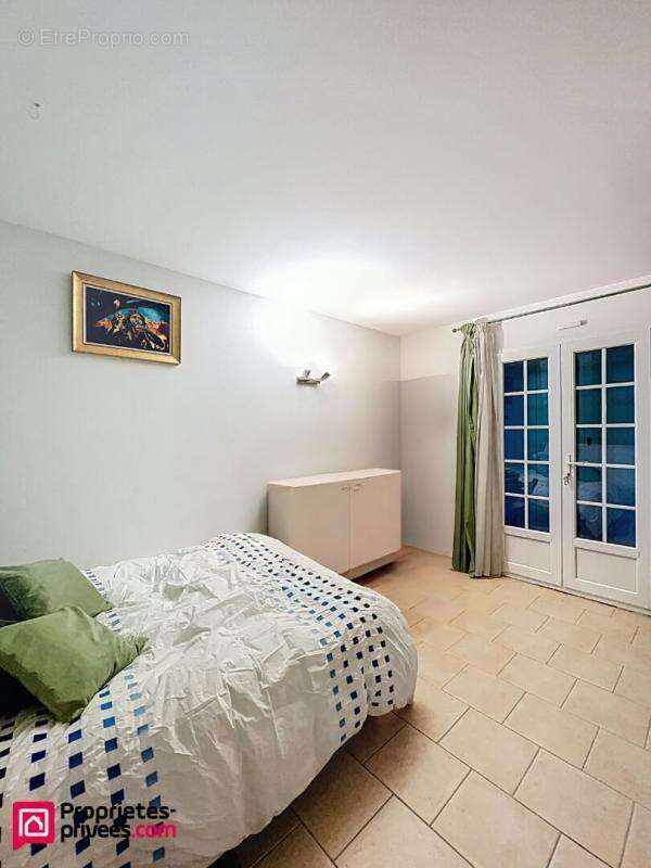 Propriété de 220m2 avec piscine sur 6 000 m² de terrain , à 5 min de Saint-Maximin, Ollières 83470 - photo 14