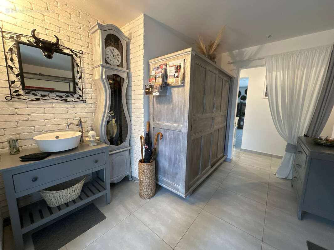 Maison à SAINT-LAURENT-D&#039;AIGOUZE