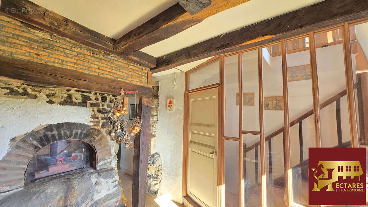 ANCIEN MONASTERE de 214 m2 sur 50 ha - Idéal élevage chevaux - photo 11