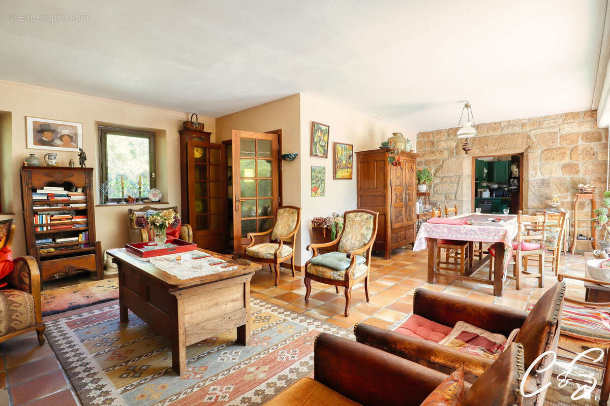 Maison 170 m² à Gouesnach  - photo 3