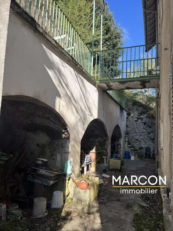 Maison à AUBUSSON