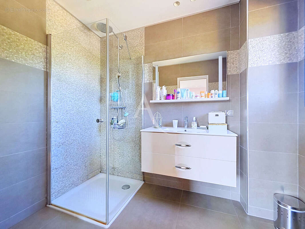 Exclusivite : mougins limite le guillet / maison neuve avec piscine et un terrain de 1217m² - photo 13