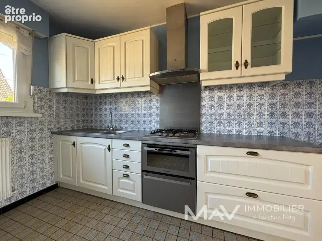 Saint-martin-lez-tatinghem - maison 3 chambres avec garage et jardin - photo 4