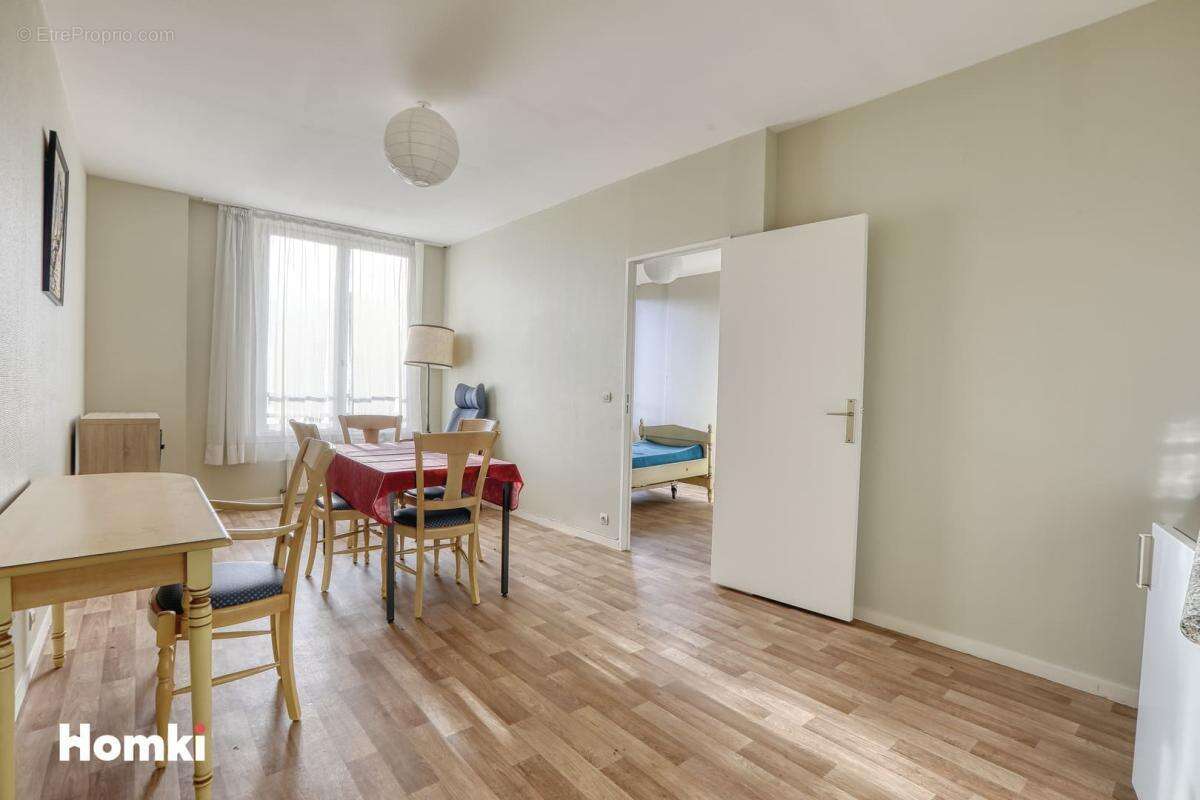 Appartement à TRIE-CHATEAU