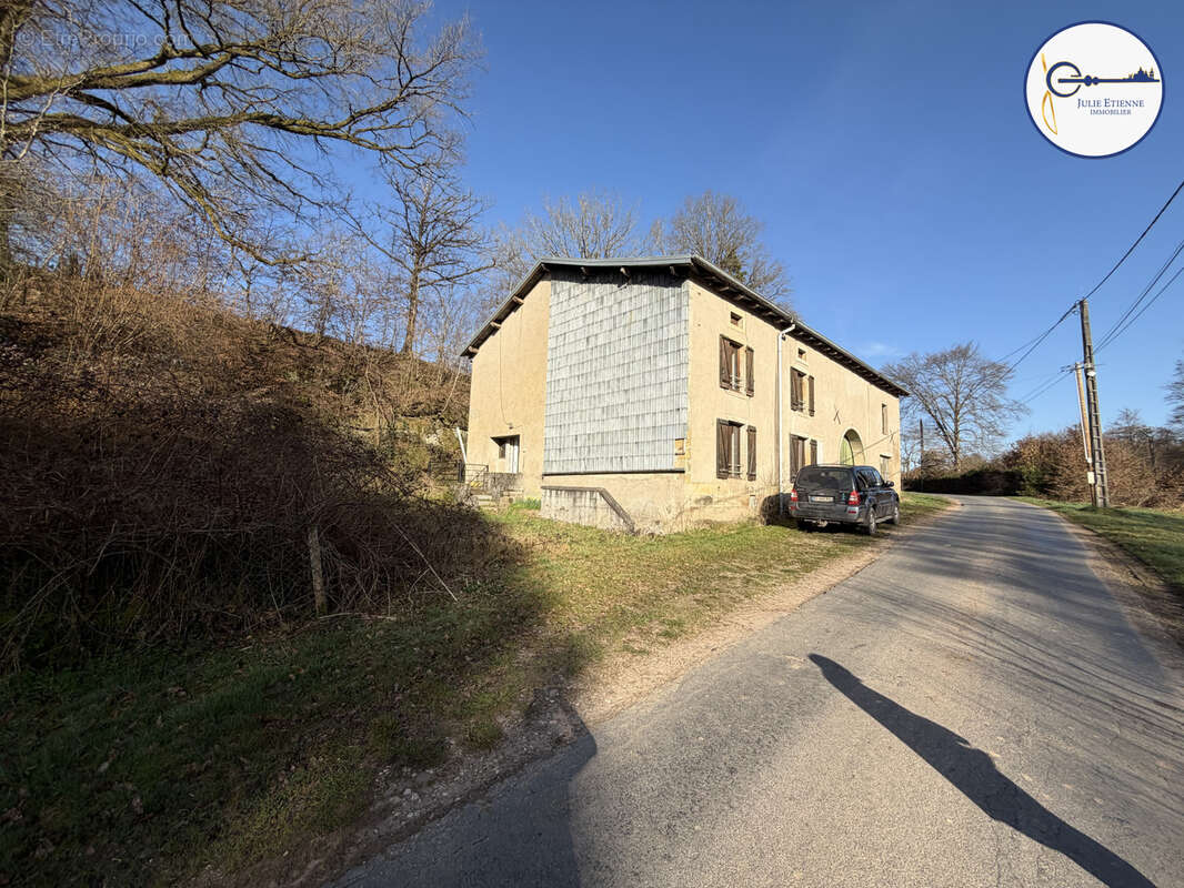 Maison à CHARMOIS-L'ORGUEILLEUX