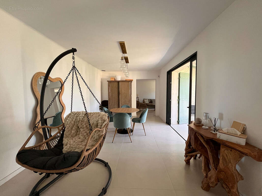 Maison à L'ISLE-SUR-LA-SORGUE