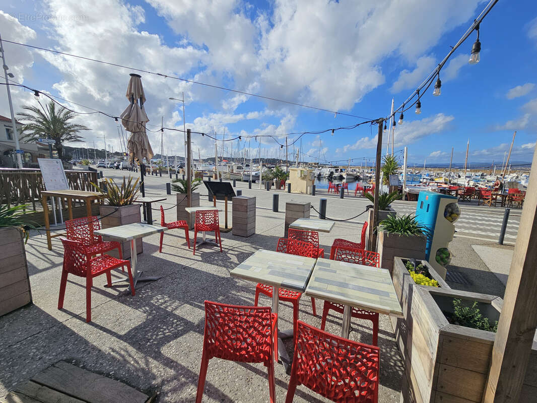 Commerce à SIX-FOURS-LES-PLAGES