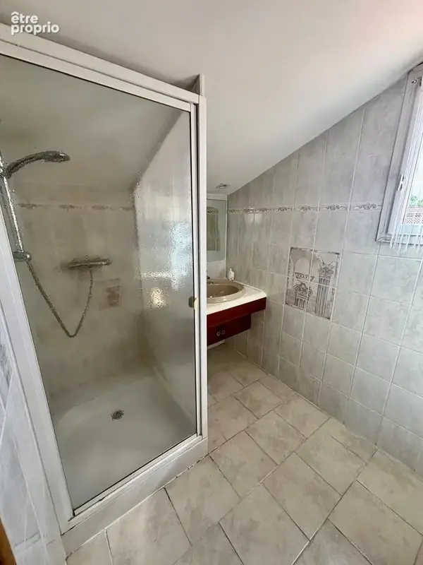 Proche GRIGNAN ,Belle Villa avec piscine, jardin et garage. - photo 28