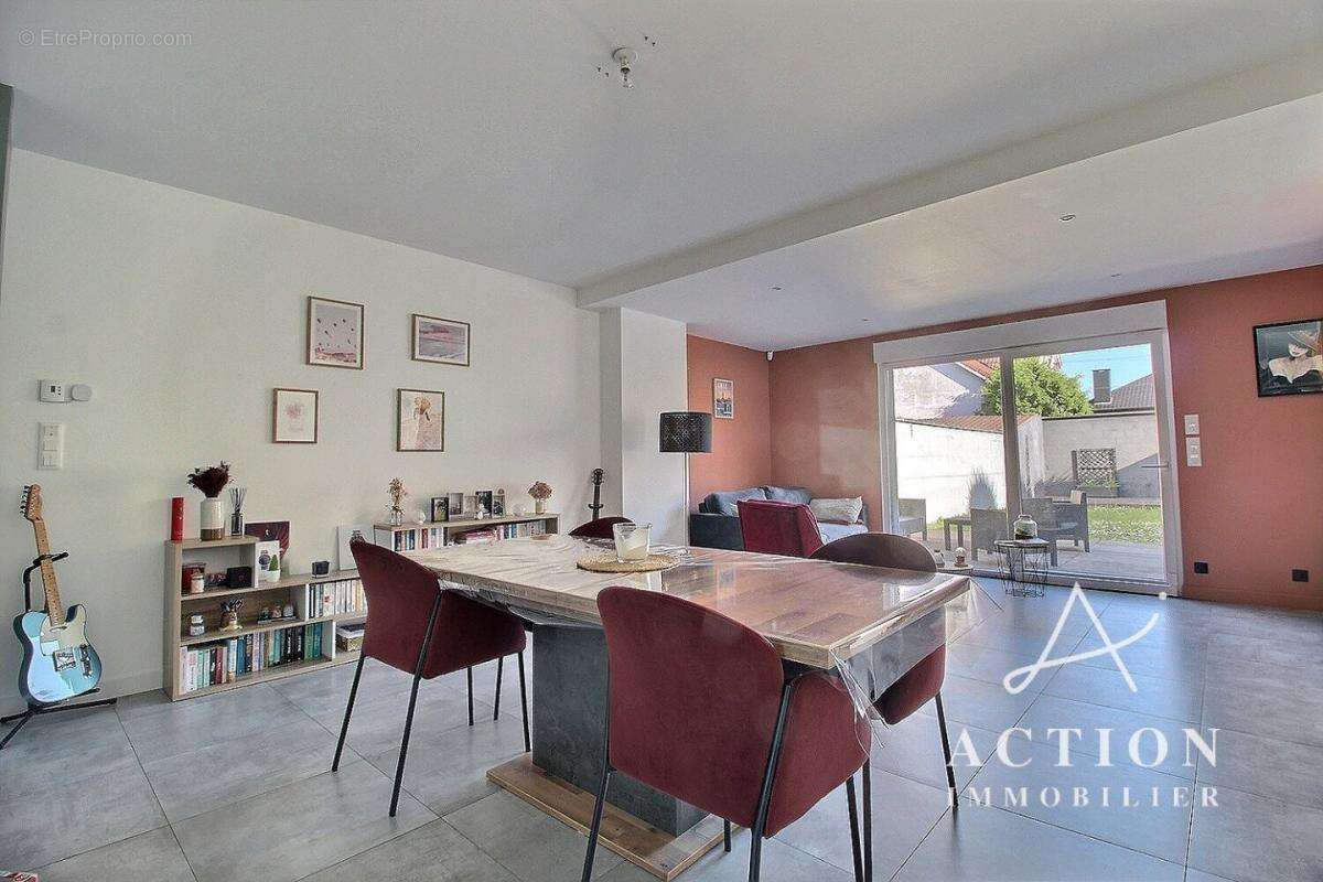 Maison à LYS-LEZ-LANNOY