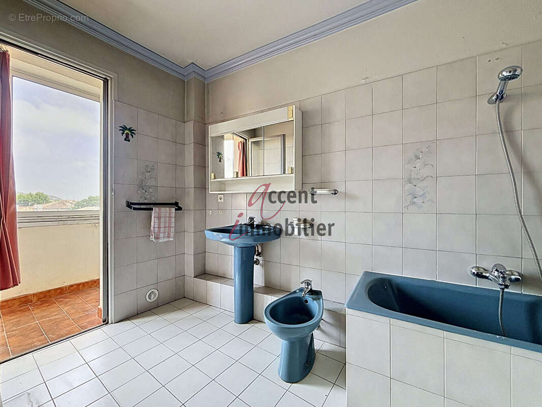 Appartement Cavaillon 3 pièce(s) 104 m2 - photo 8