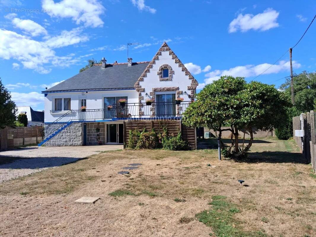 Maison à CAMORS
