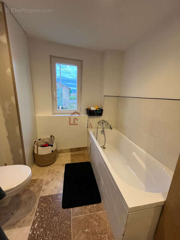 Maison à MEZIDON-CANON