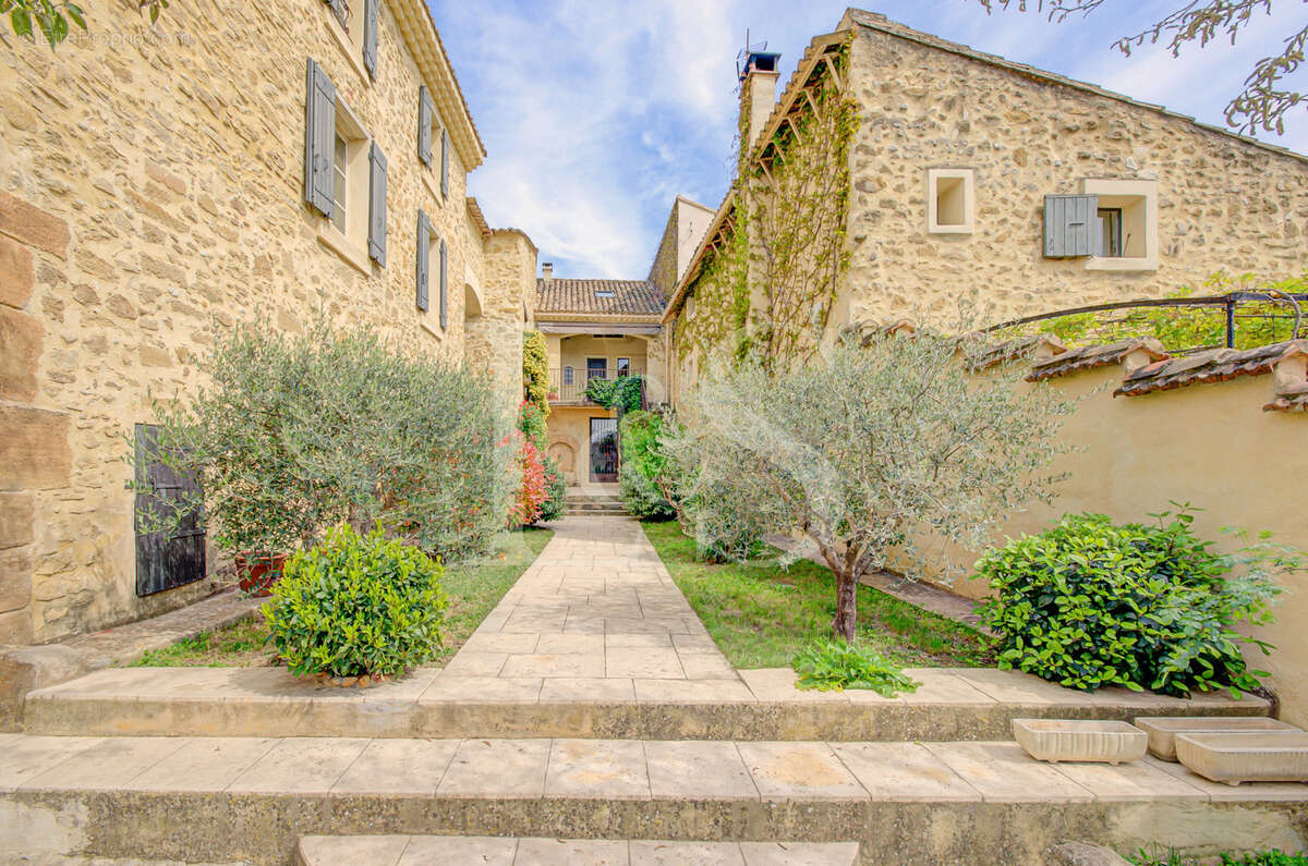 Maison à SARRIANS