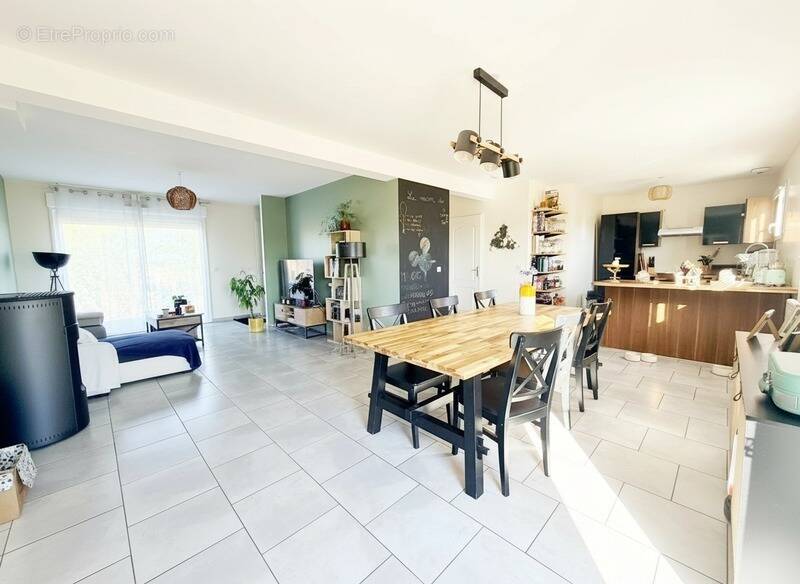 Maison à COULANS-SUR-GEE