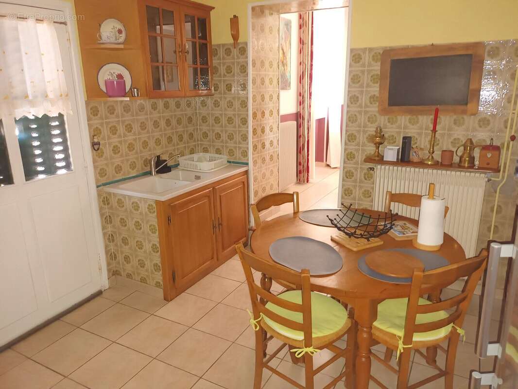 Maison 94 m² à Montceau-Les-Mines  - photo 6