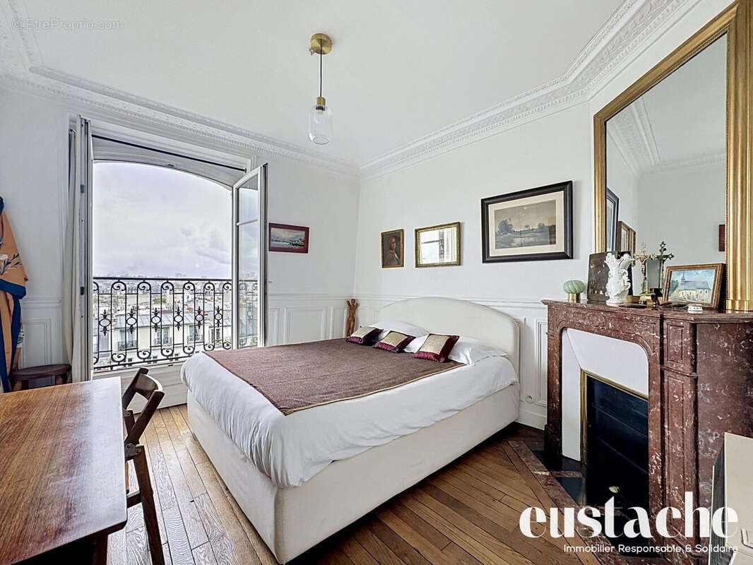 Appartement à PARIS-3E